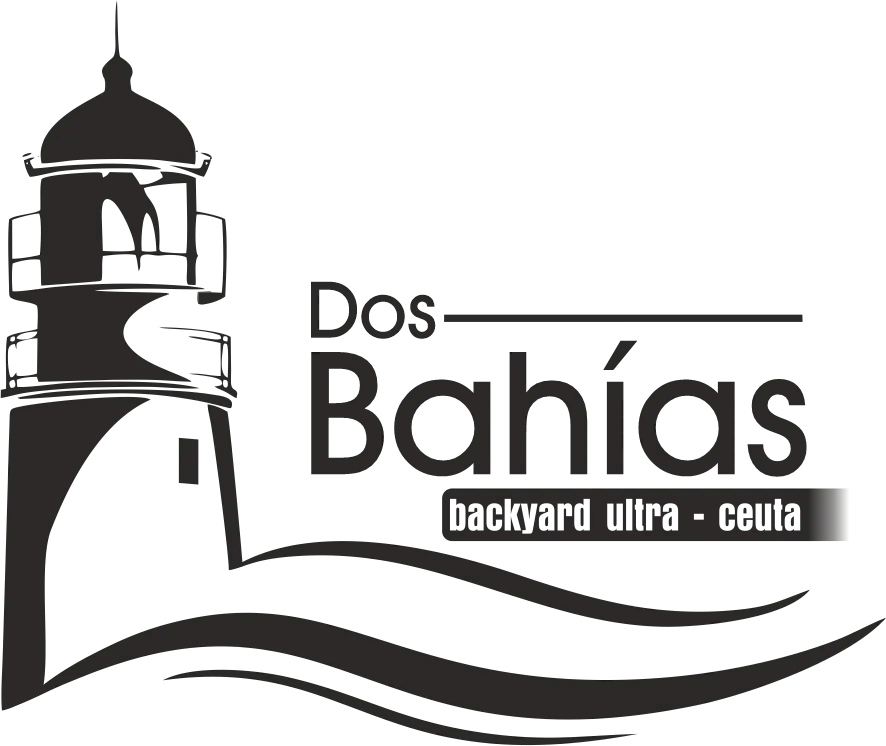 Logotipo del Backyard Ultra Dos Bahías en blanco y negro: el faro de Ceuta sobre unas olas estilizadas, junto al texto "Dos Bahías" y la línea "backyard ultra - ceuta".